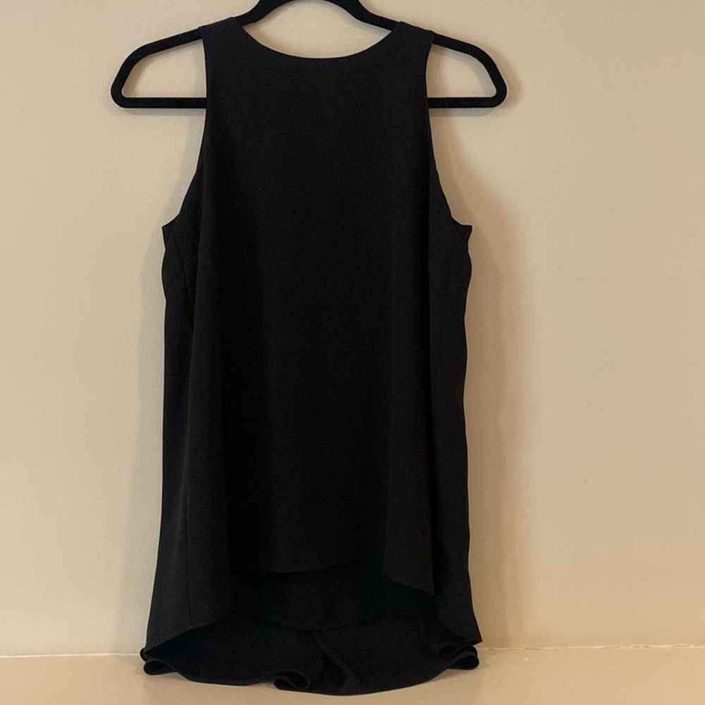 Vince Camuto XS black flowy tank
